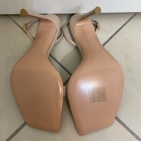 Gianvito Rossi Vernice Ribbon Patent Leather Sandal in Mousse Size 6.5/ 37 - Picture 5 of 9